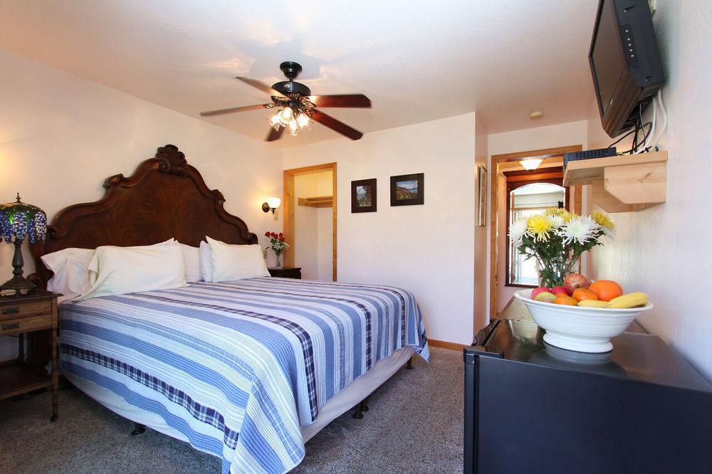 The Woods Hotel - Gay Lgbtq Cabins Guerneville Exterior foto